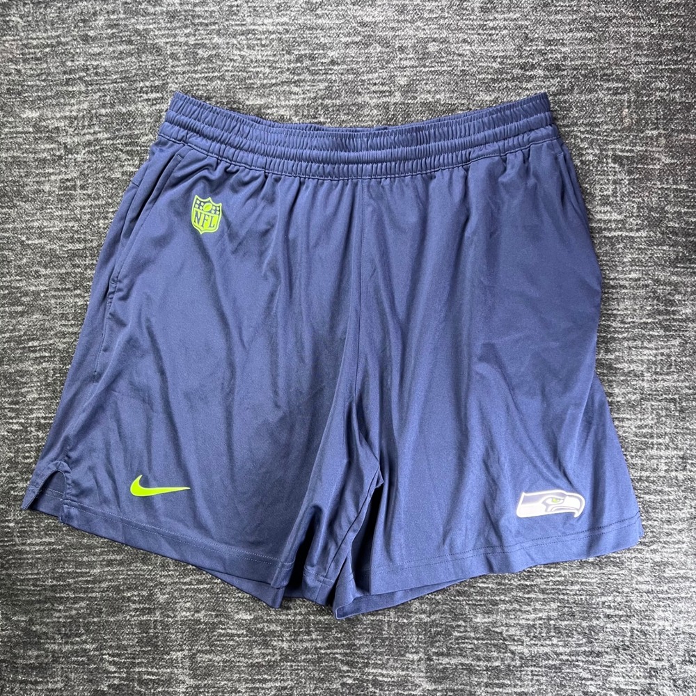 Nike Training Shorts Mens Large Navy Blue Seattle Seahawks NFL On-Field Dri-FIT